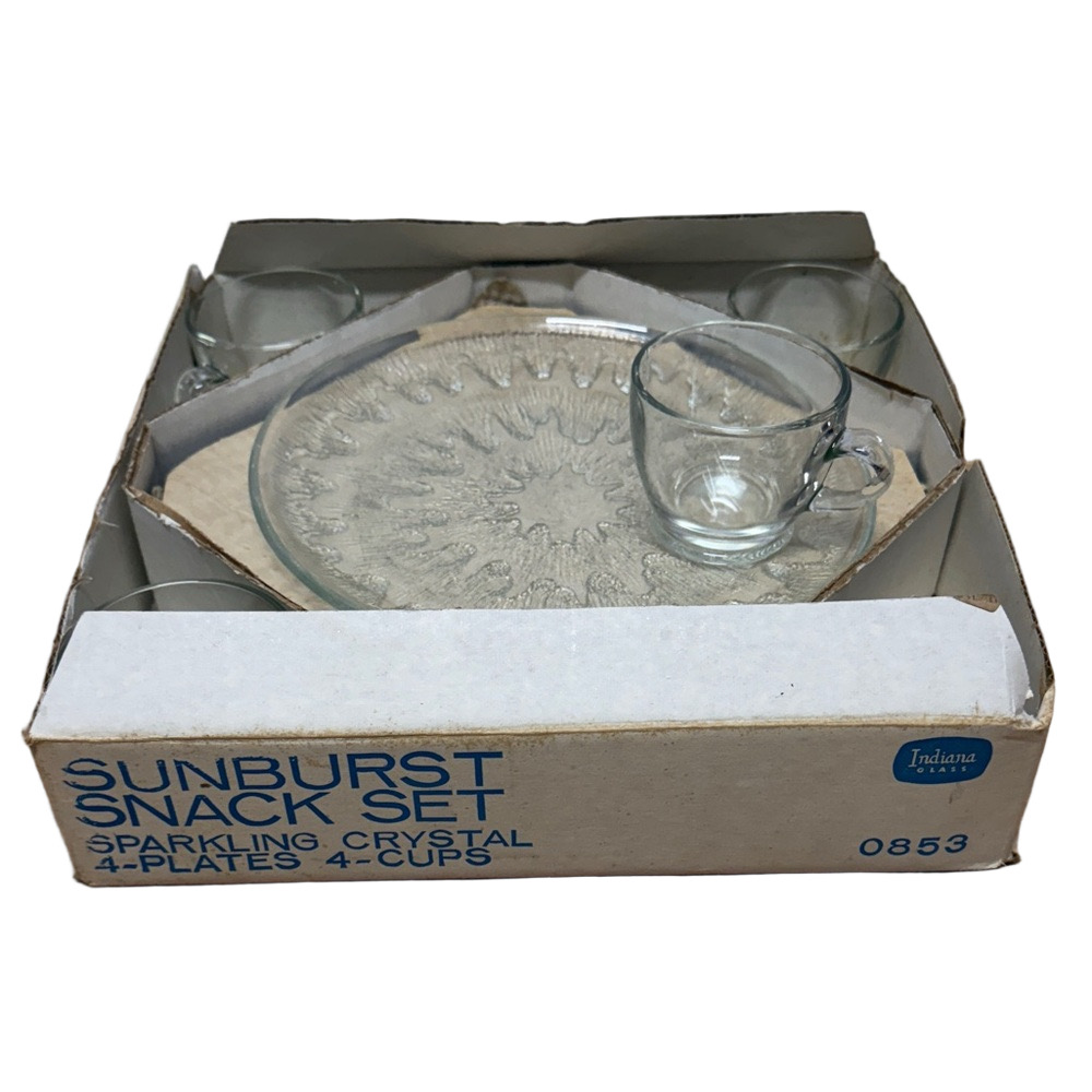 Indiana Glass Sunburst Snack Set Clear Crystal 4 Plates 4 Cups Vintage Hostess